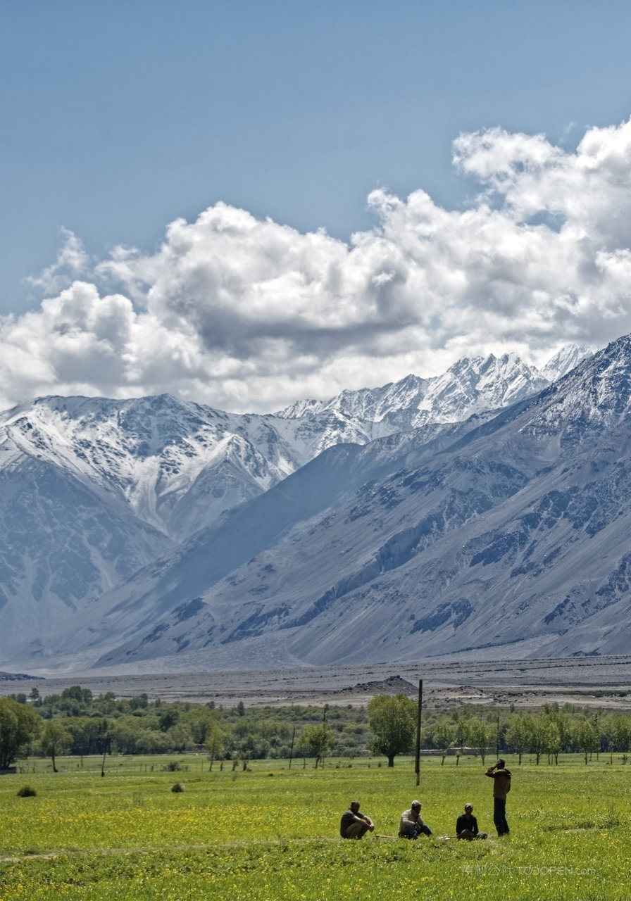 雪山山脉摄影图片
