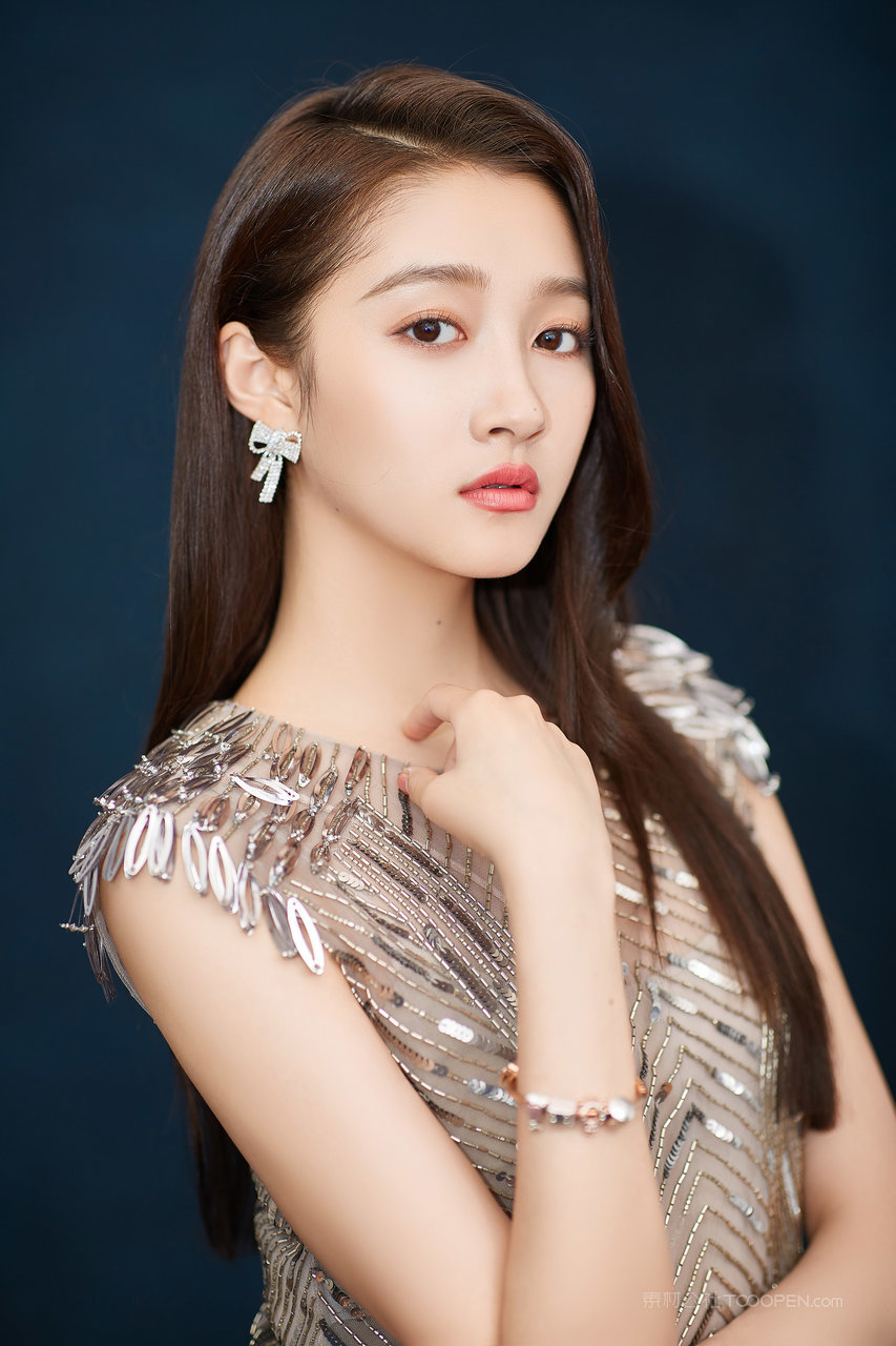 4K精选人气美女明星关晓彤个人写真图片大全