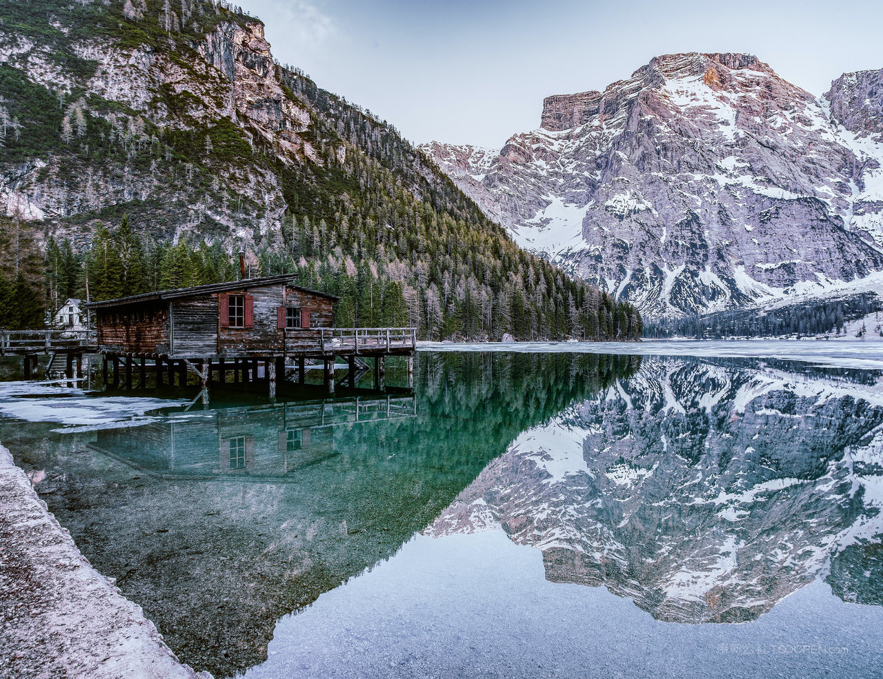 唯美雪山风景画图片