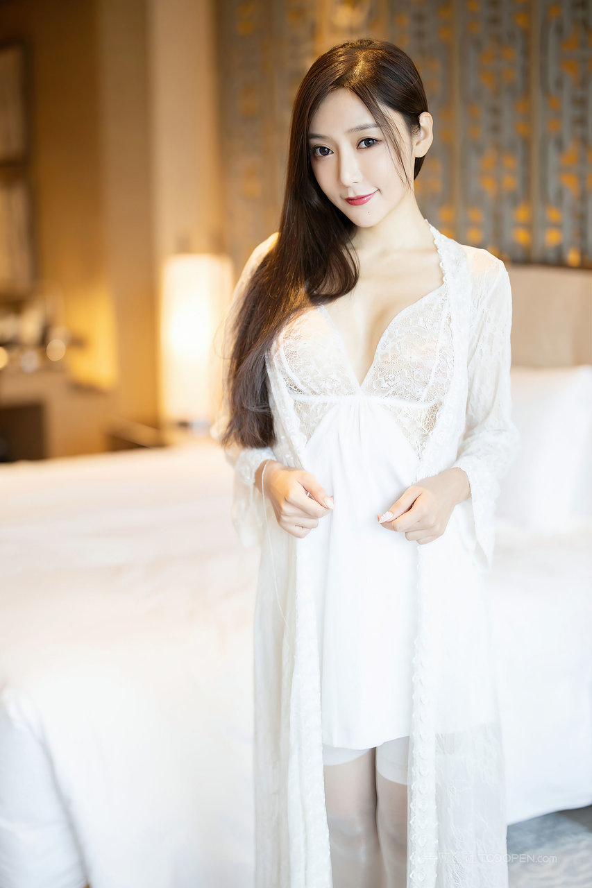 漂亮的秀人网模特王馨瑶精品写真图片