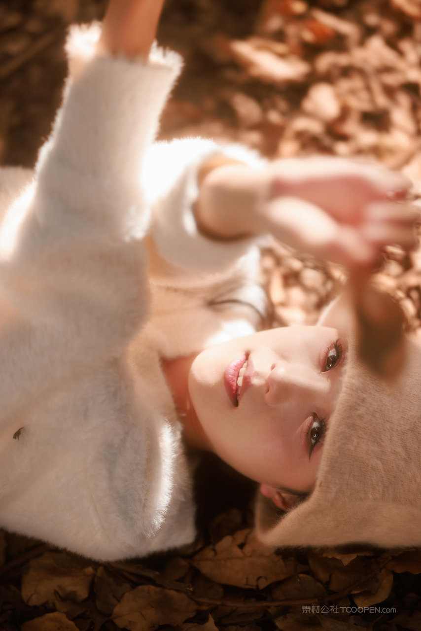 高清养眼美女主播秋日私语唯美写真图片大全