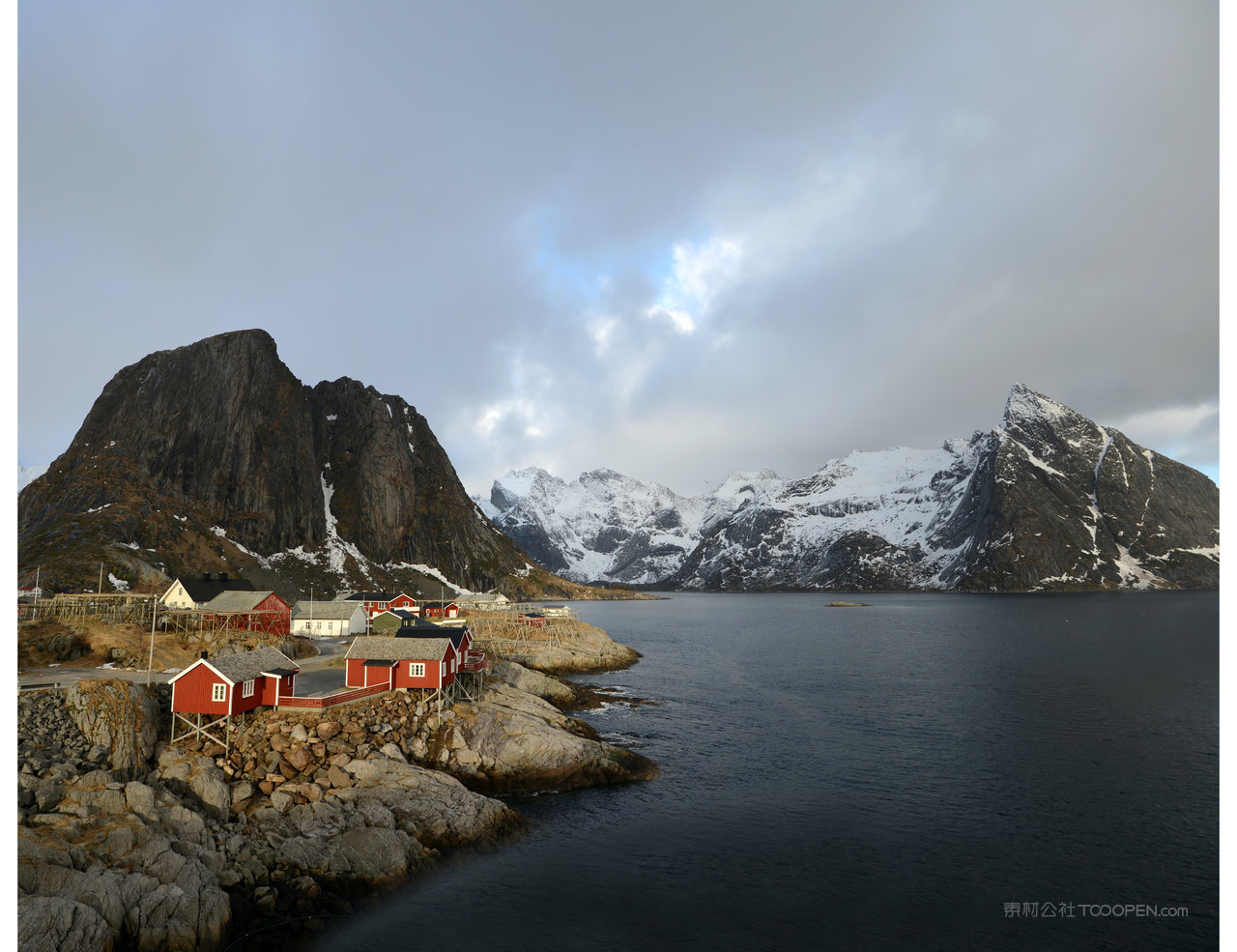 高清雪山风景画素材