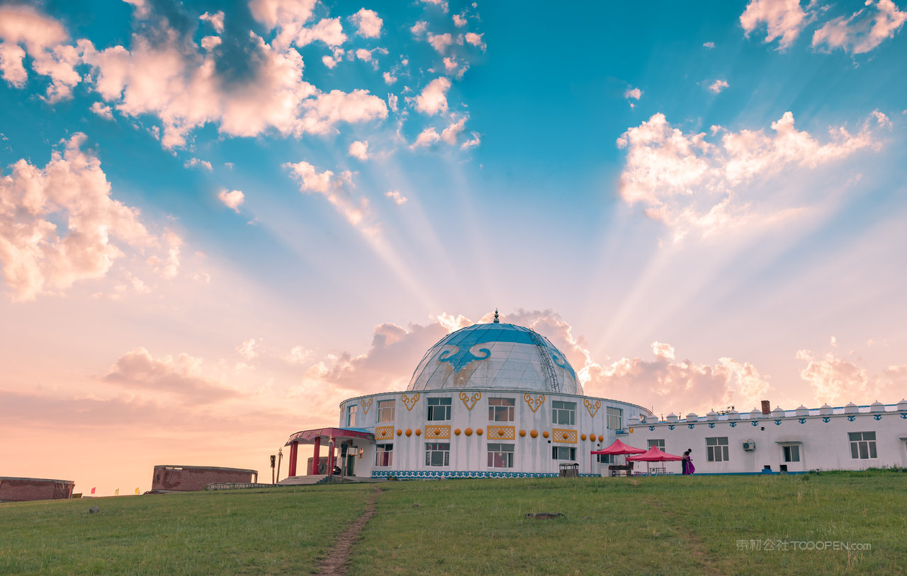 内蒙古呼伦贝尔大草原落日