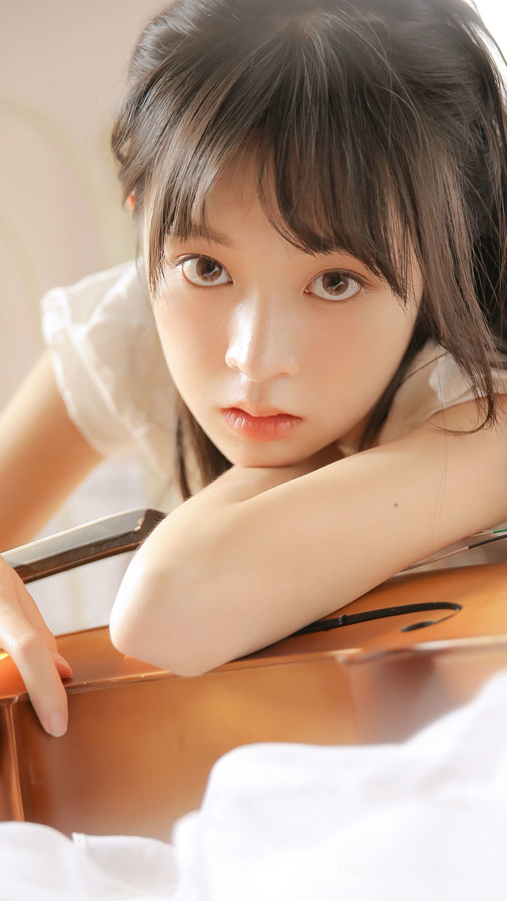 大眼睛清纯可爱女生头像图片