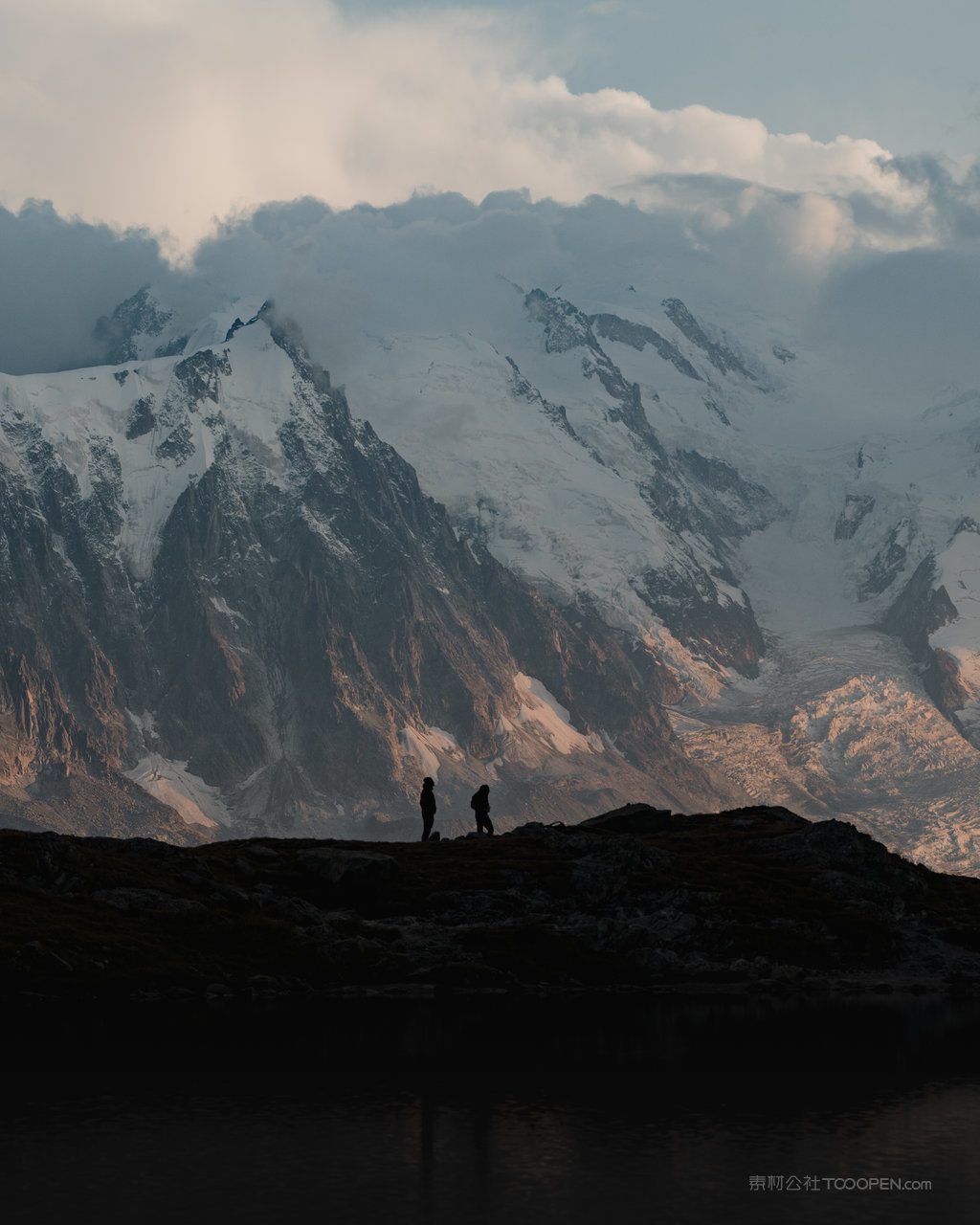 阿尔卑斯山脉摄影图片