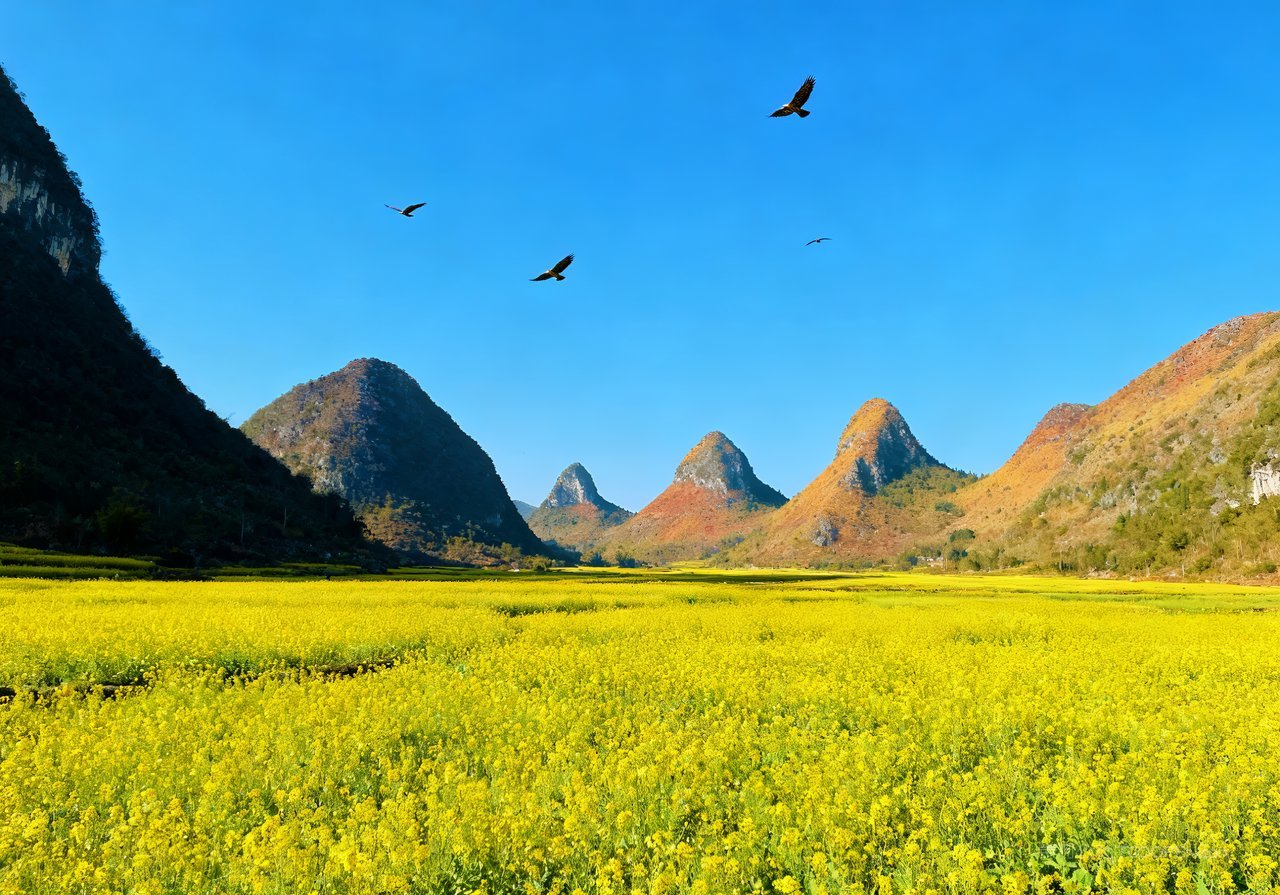 天空山峰春季风景河流意境唯美山水