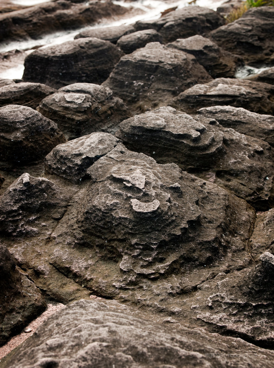 委内瑞拉罗雷马山奇特的风蚀岩石表面的细节