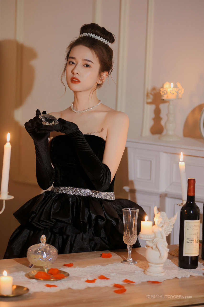 高贵气质美女艺术照