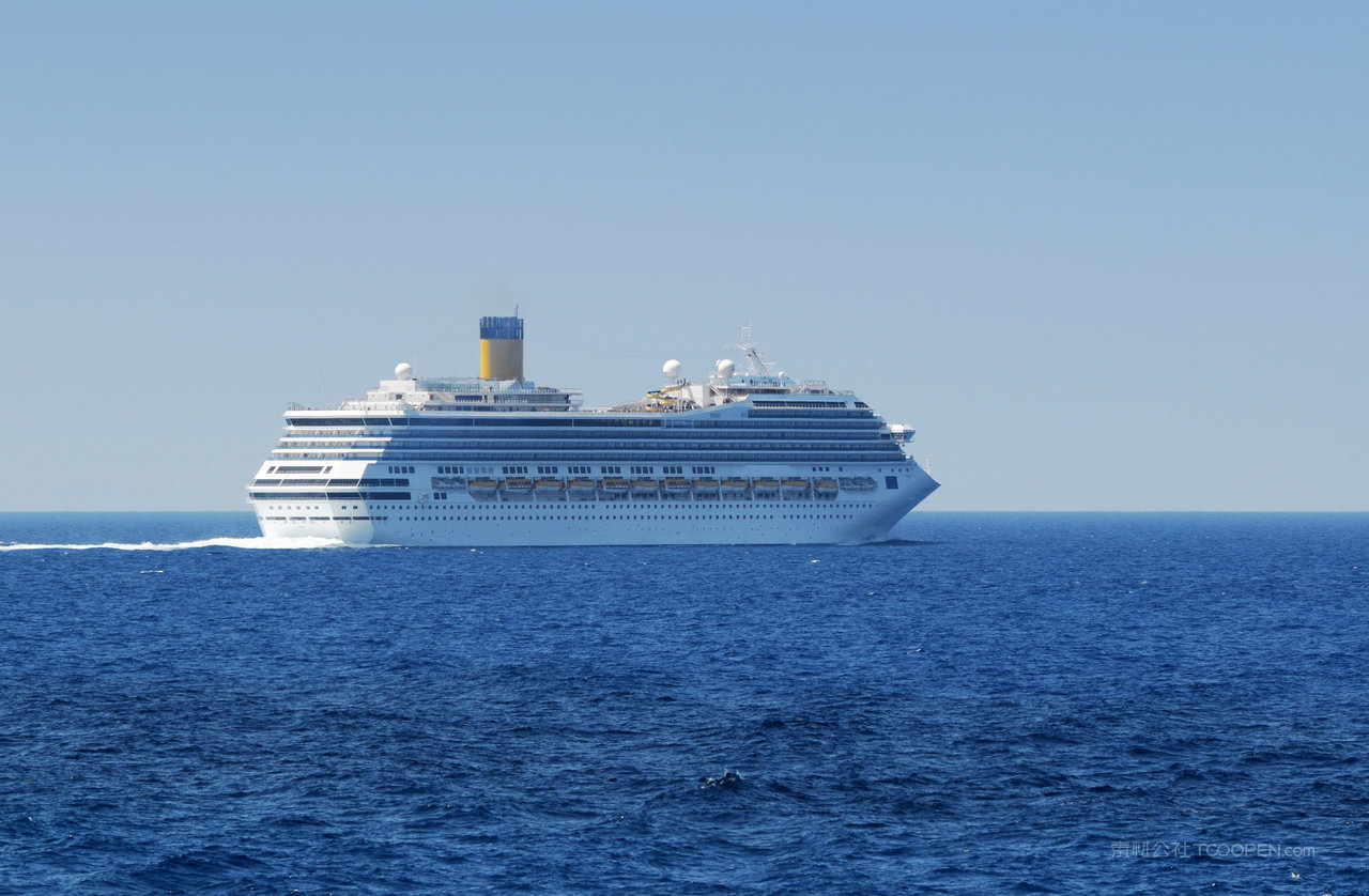 海景游轮高清图片