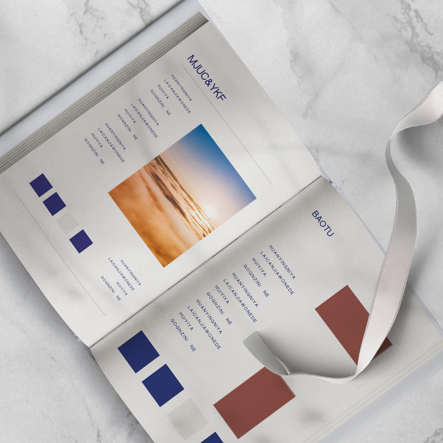 时尚大理石背景上的书籍样机