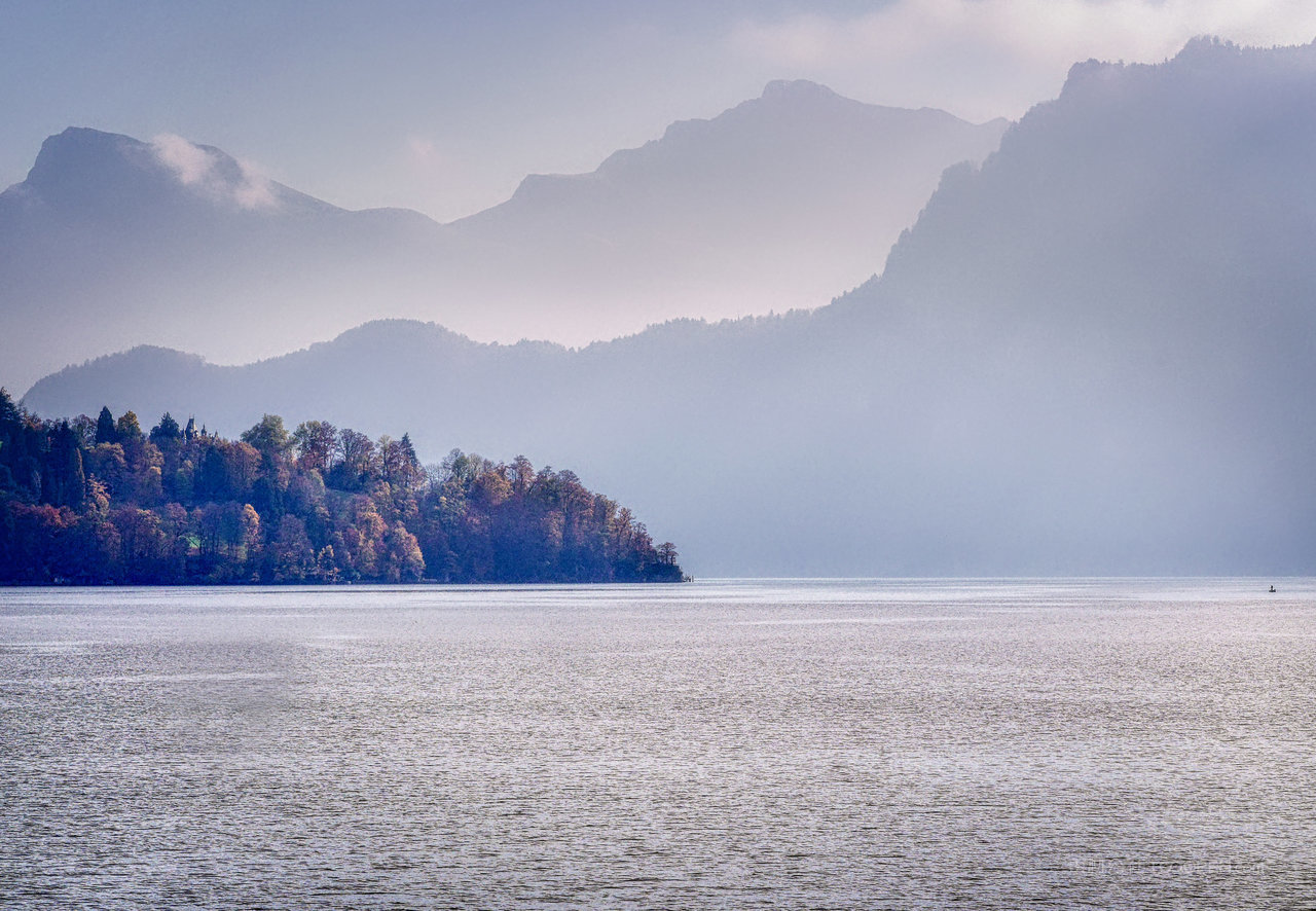瑞士山林山脉风景画