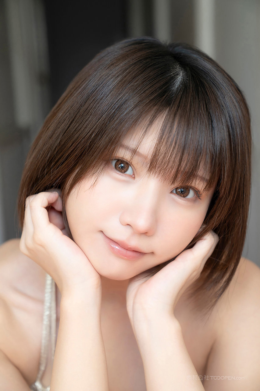 短发比基尼美女图片