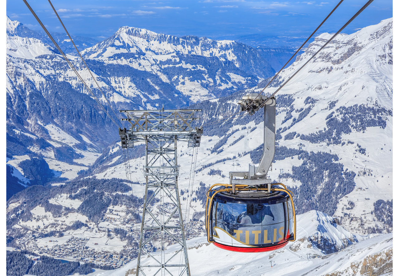 瑞士山脉巍峨山脉风景画