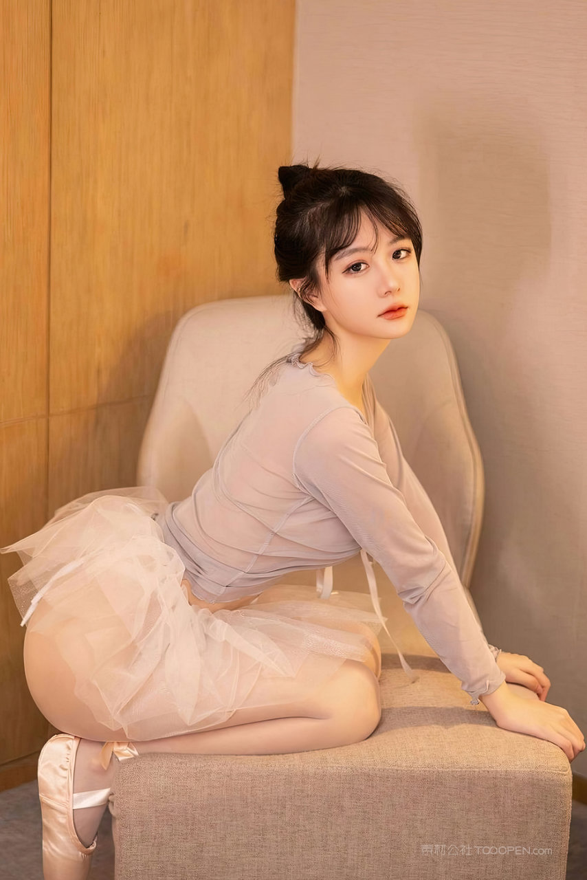 清纯秀人网国内精品99艺校女生翘臀诱惑自拍在线下载