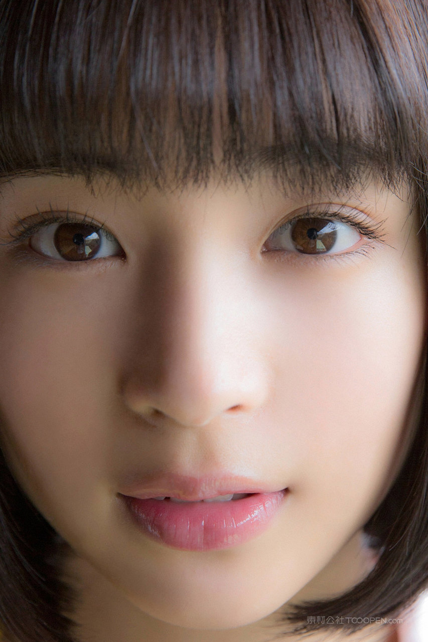 年轻漂亮的日本大眼睛美女高清头像图片