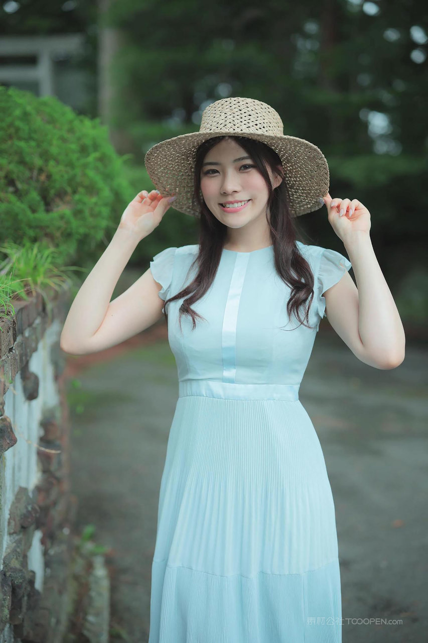 带着草帽的美女图片