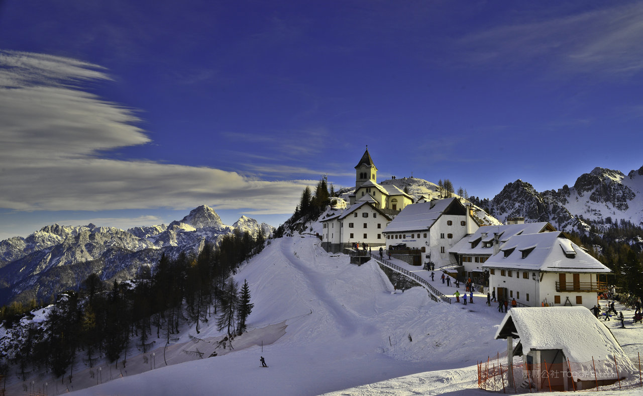 阿尔卑斯山高清图片
