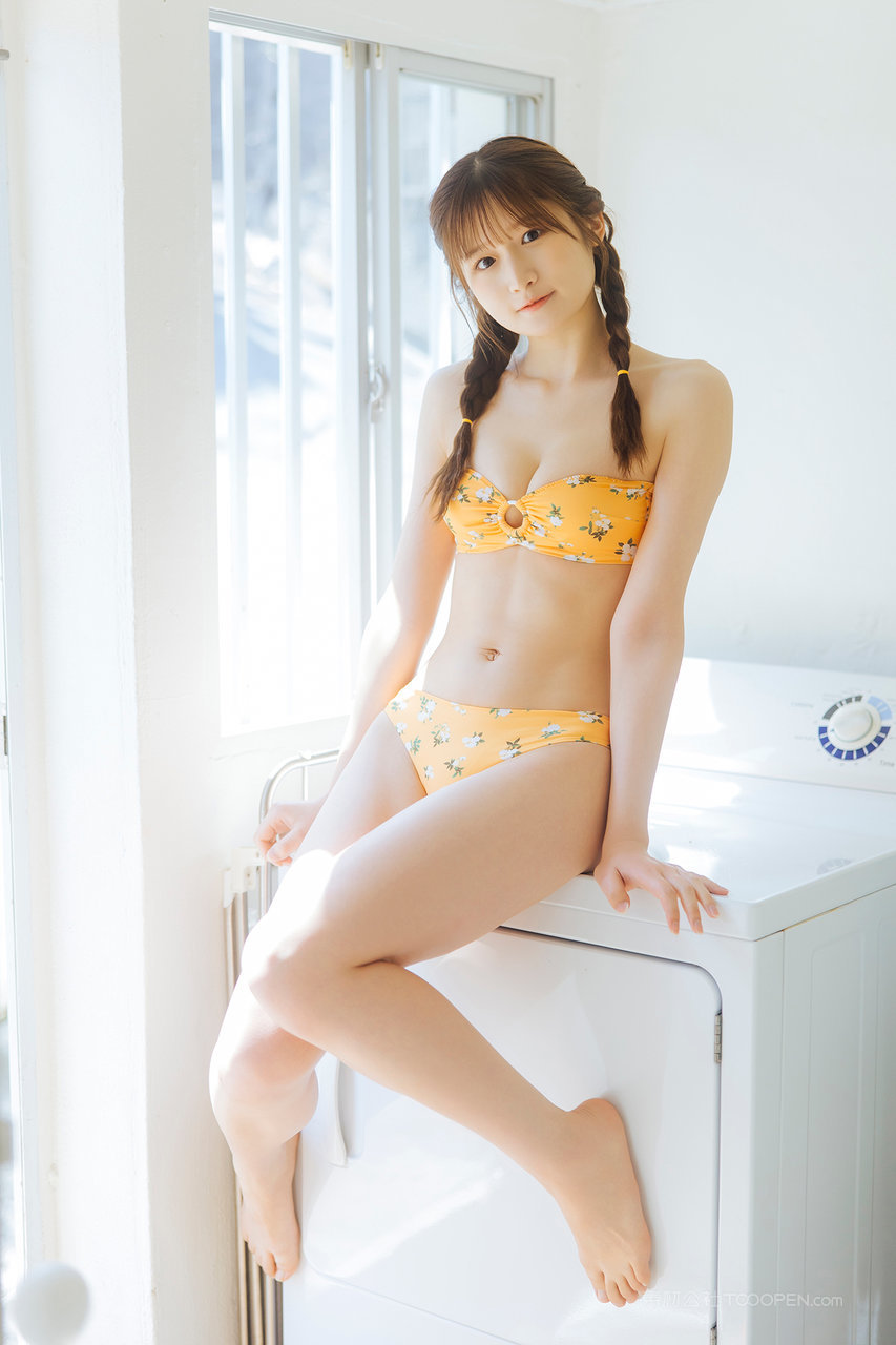 双马尾女孩激情写真