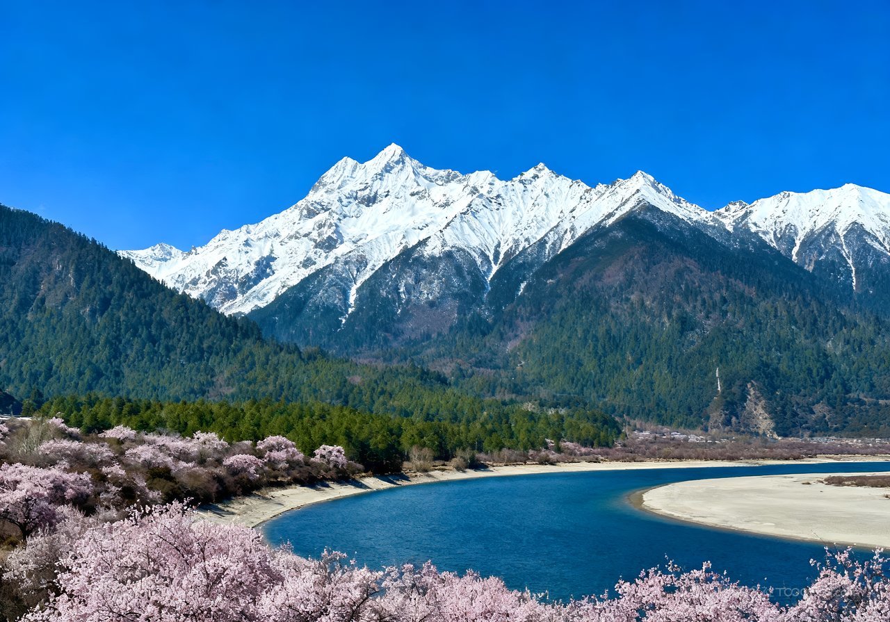 河流风景春天春意山峰天空意境唯美