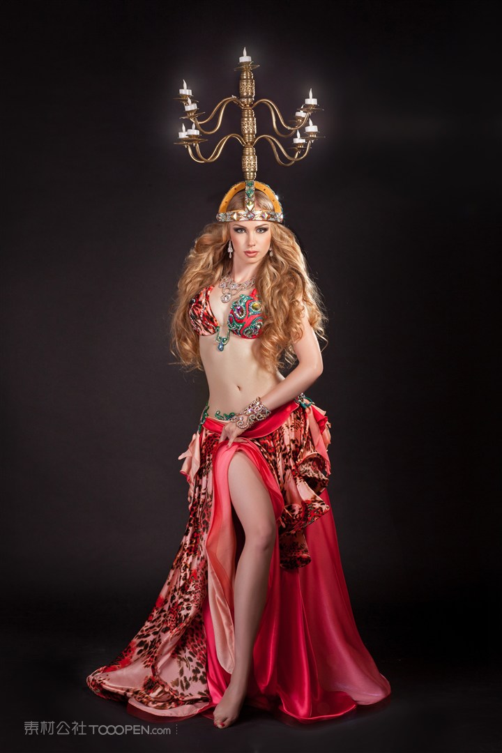 戴灯光头饰印度美女图片