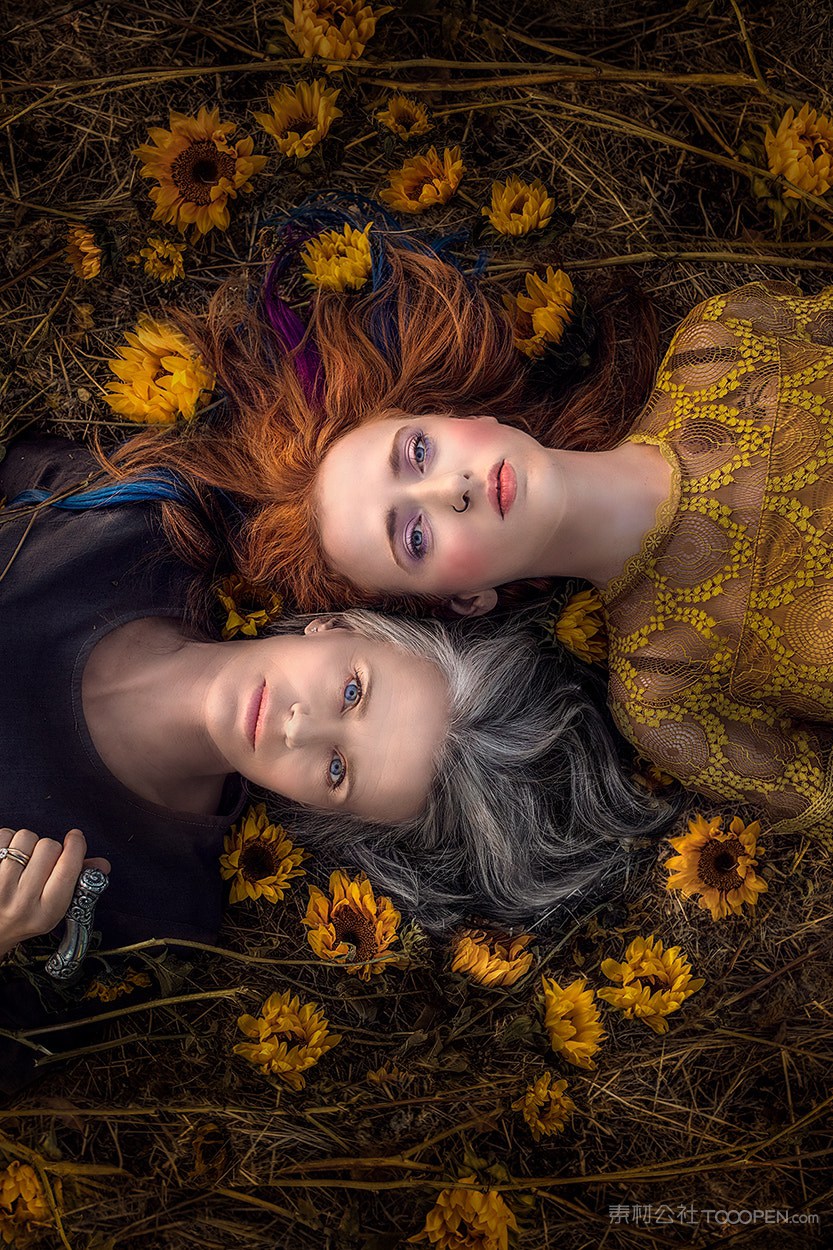 躺在地上的欧美美女图片