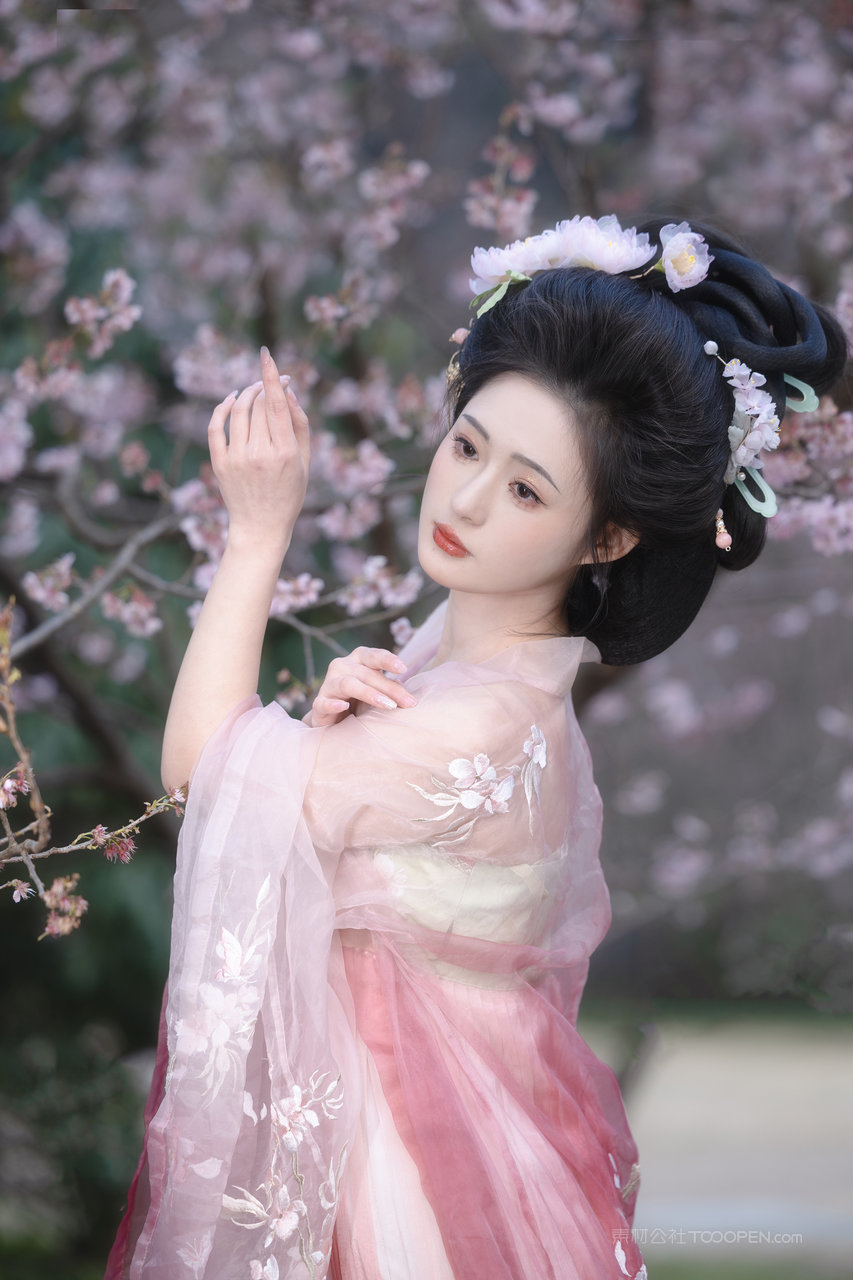 清纯古典美女艺术照