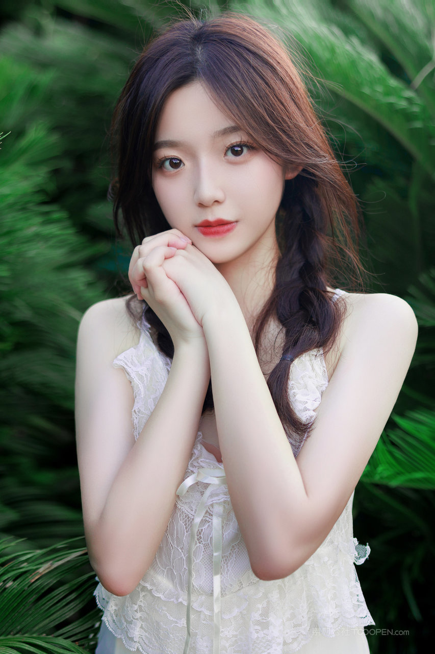 久久国产精品极品美女大学生艺术照摄影欣赏