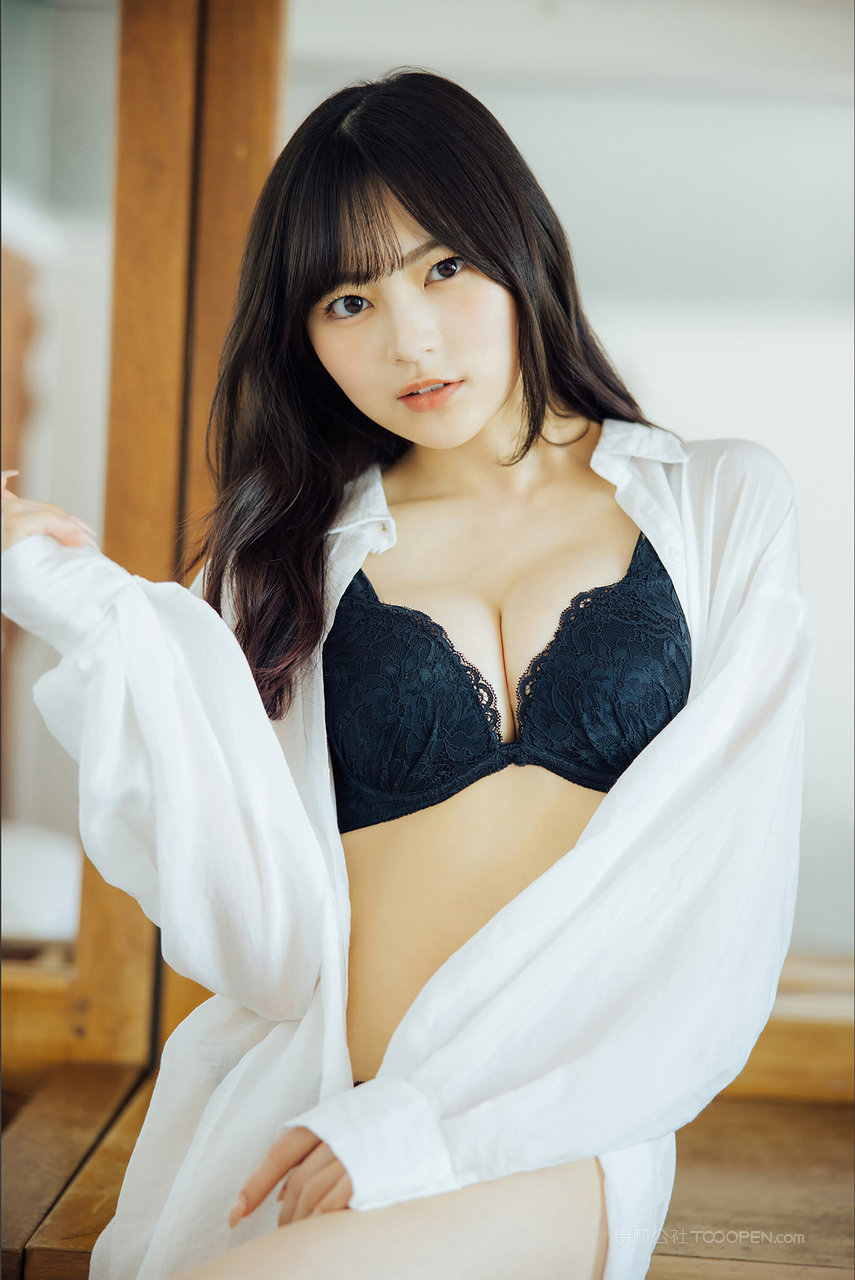 白衬衣美女唯美壁纸