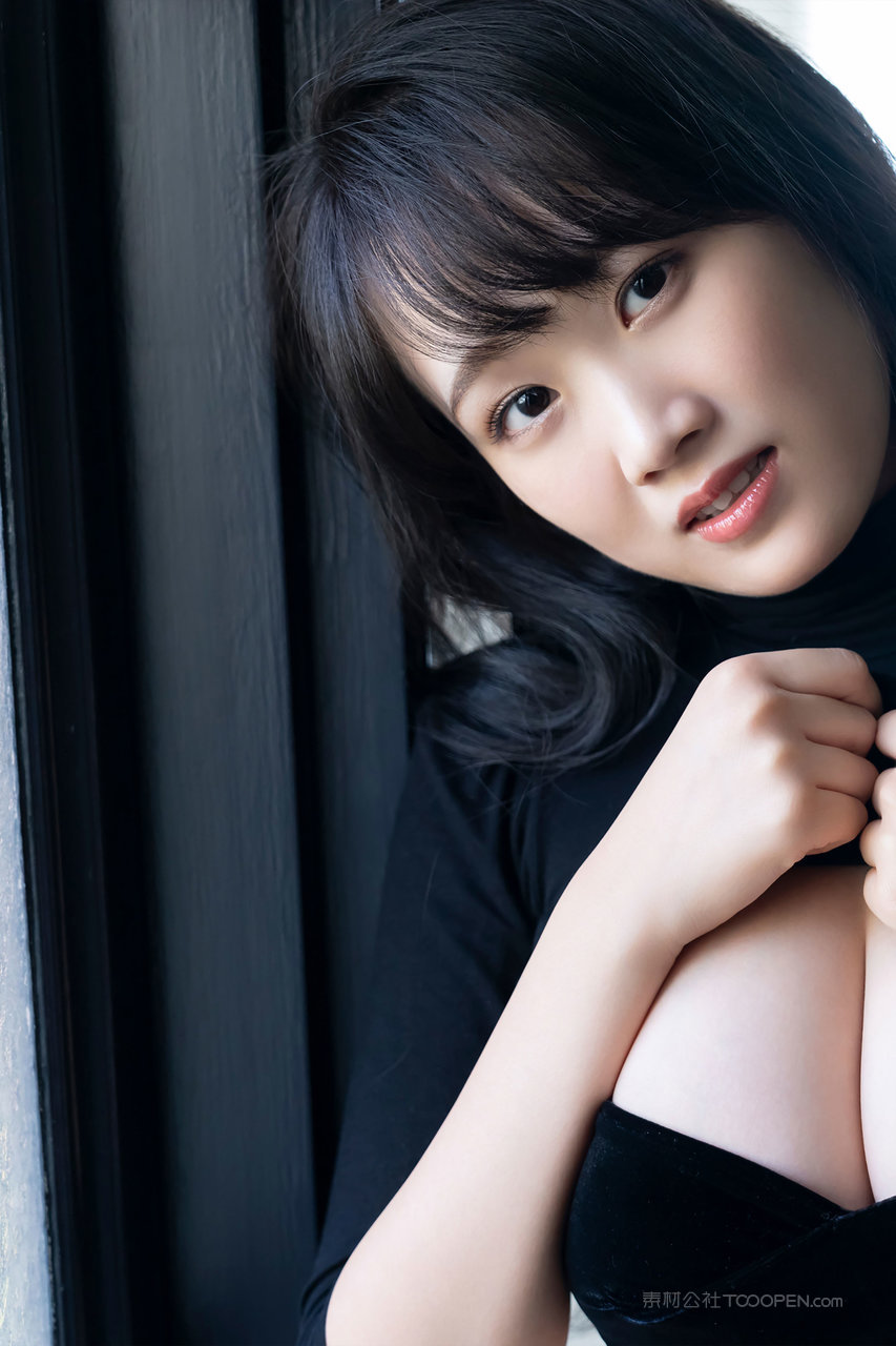 爆乳大胸美女图片