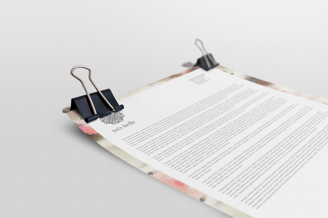 花朵精致信纸办公用品品牌vi样机