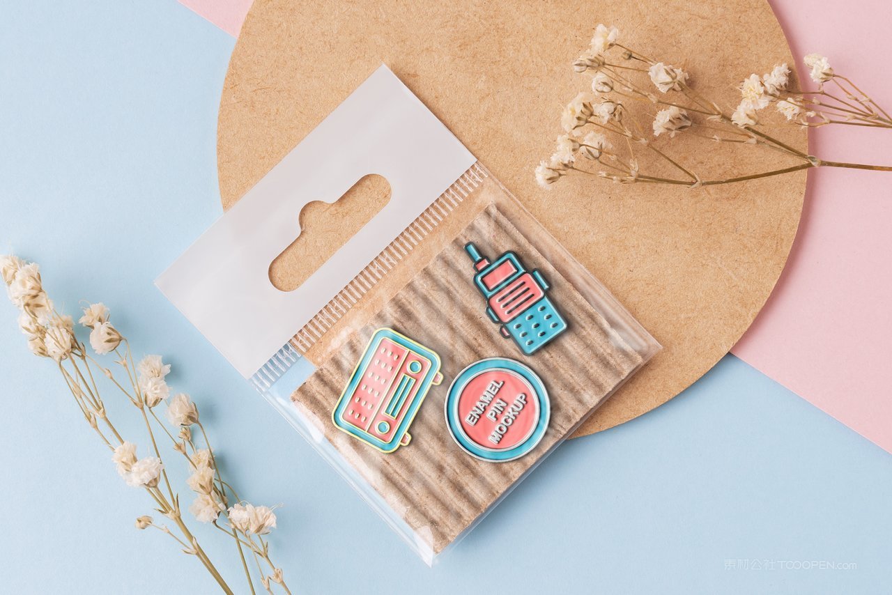 【1647期】卡通售卖包装好的自定义纪念徽章样机 (6)