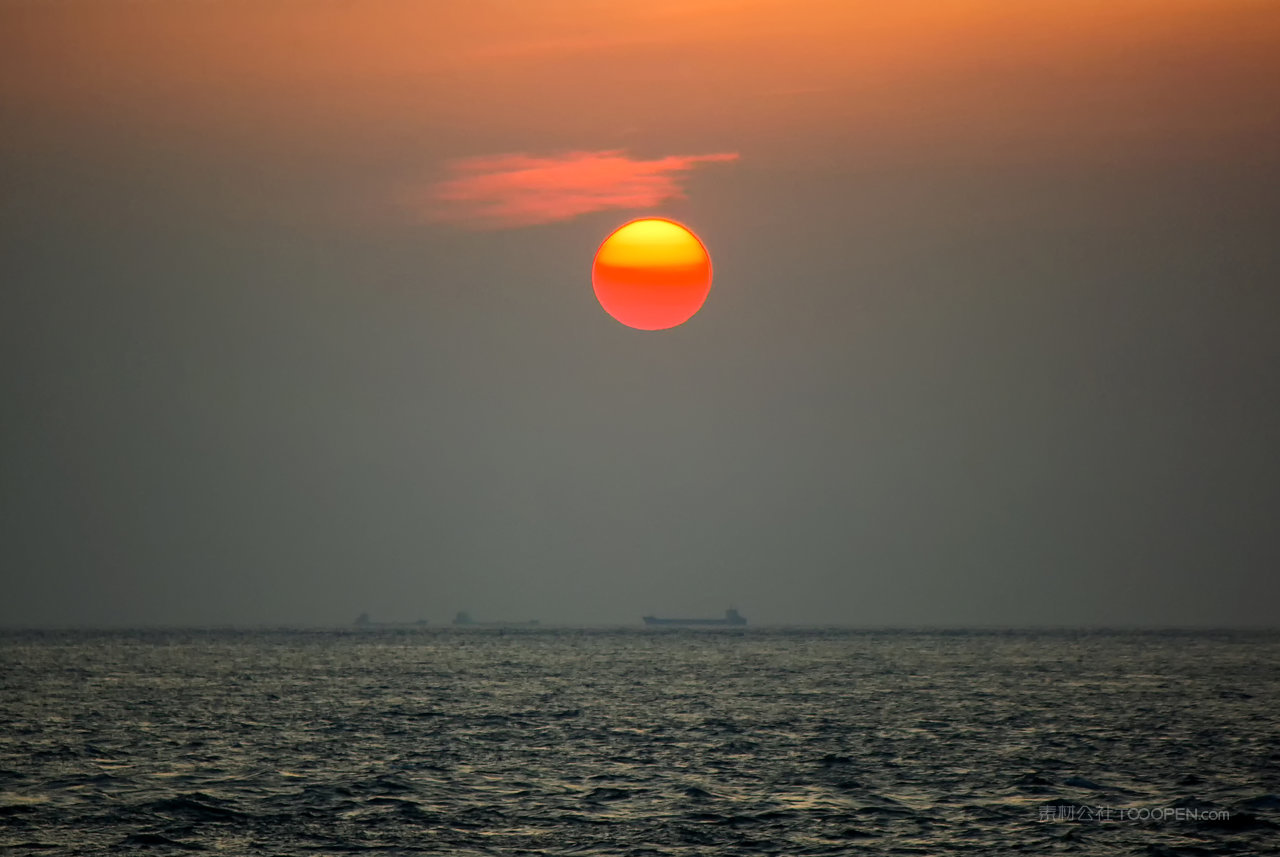 浙江舟山东极岛海边日落