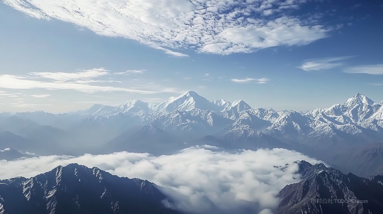 山峰群山天空风景