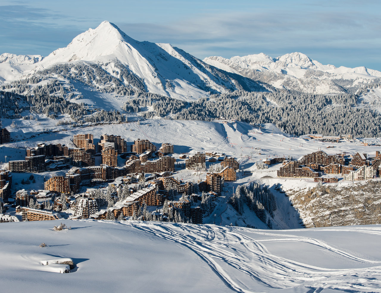 雪山雪景风景画图片素材