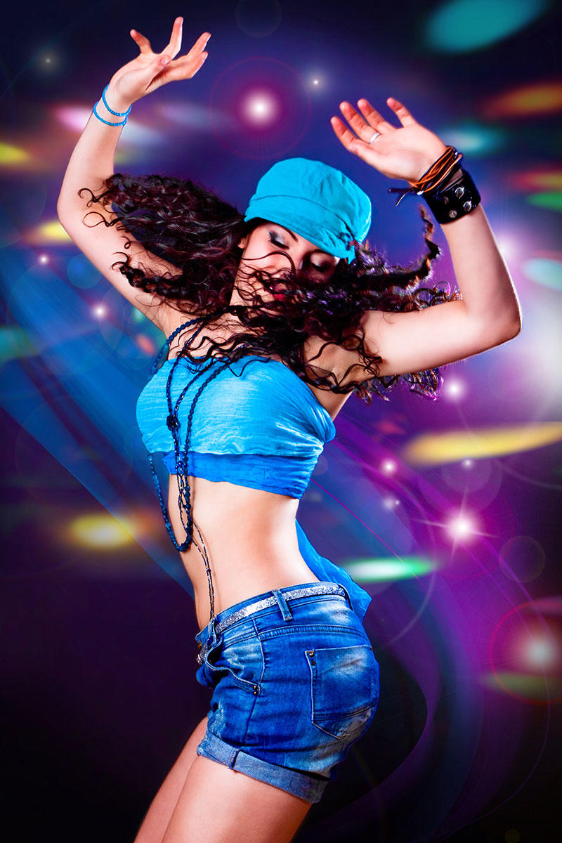 一身蓝色装扮跳舞美女摄影高清图片