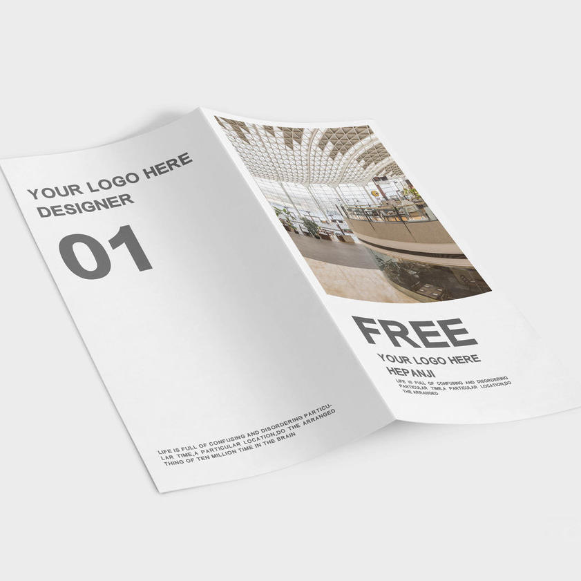 对折页两折页倾斜盖在桌上办公用品样机