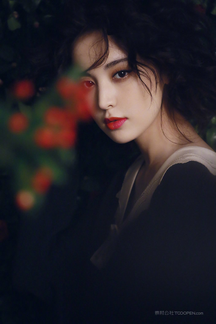 中国当红花旦古力娜扎高清女明星壁纸图片