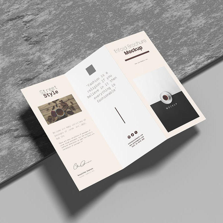 透视图三折页小册子设计样机