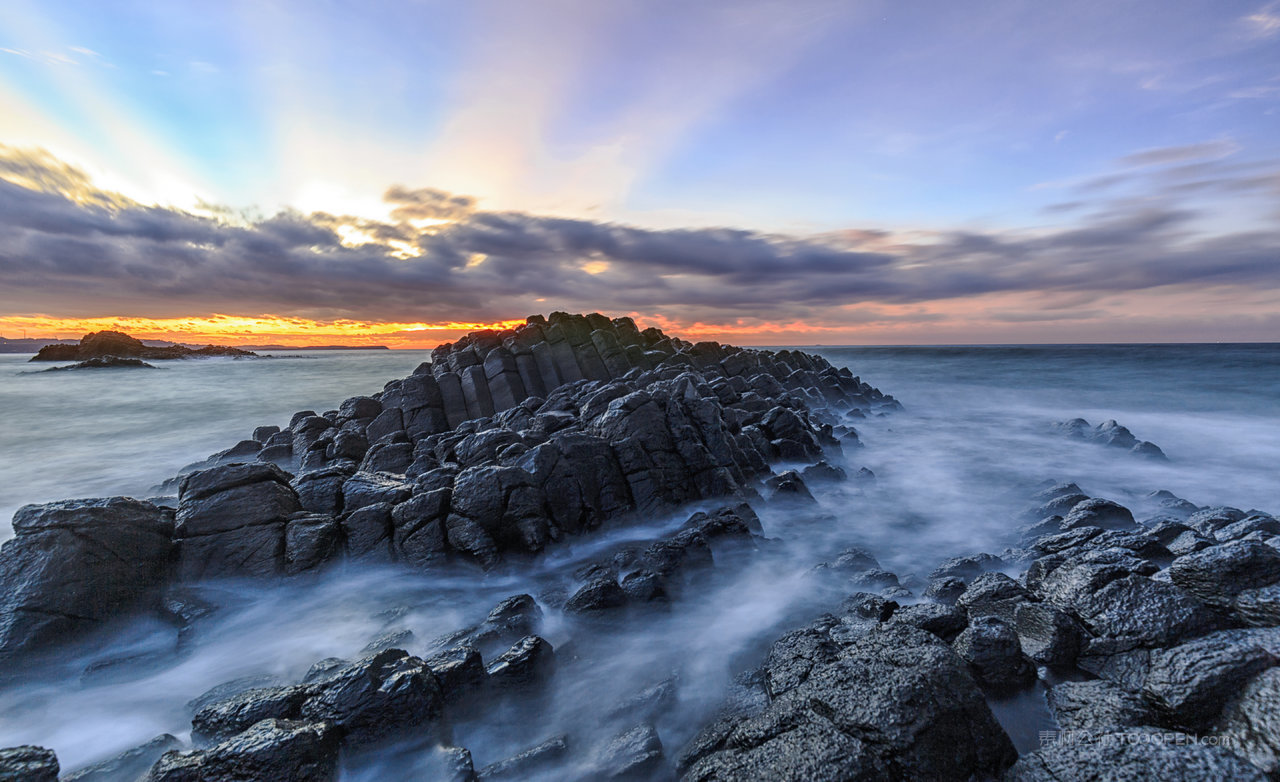 火山口风景画图片