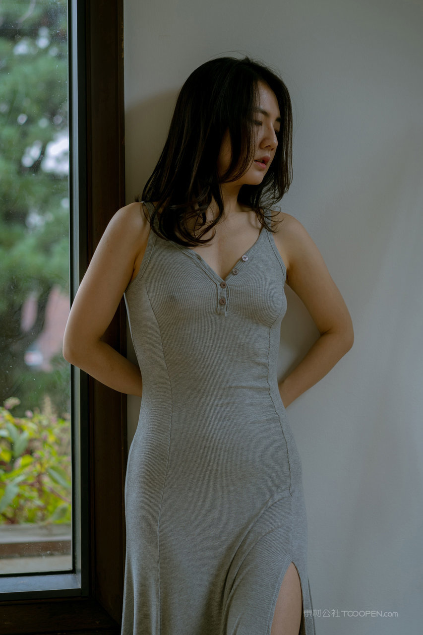 高挑身材国产嫩模图片