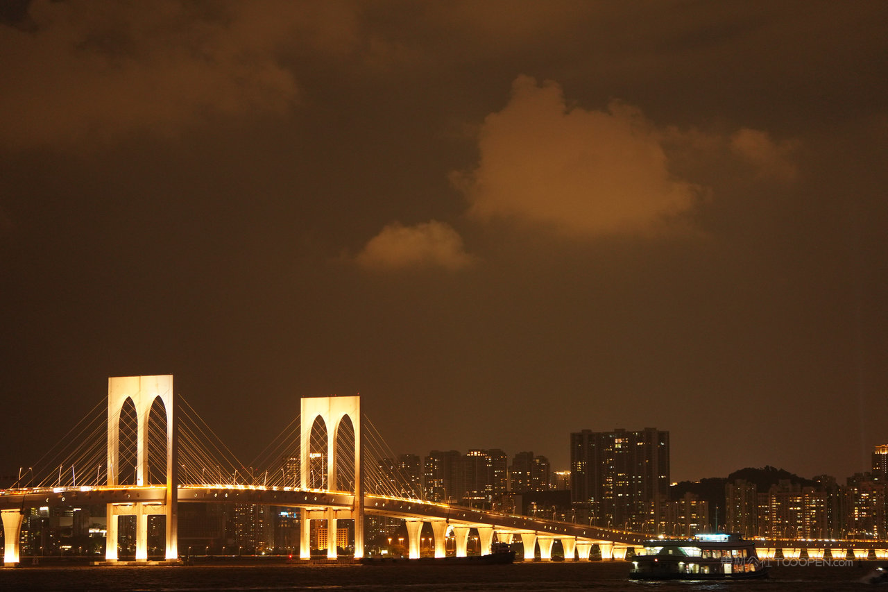 澳门西湾大桥的灯光