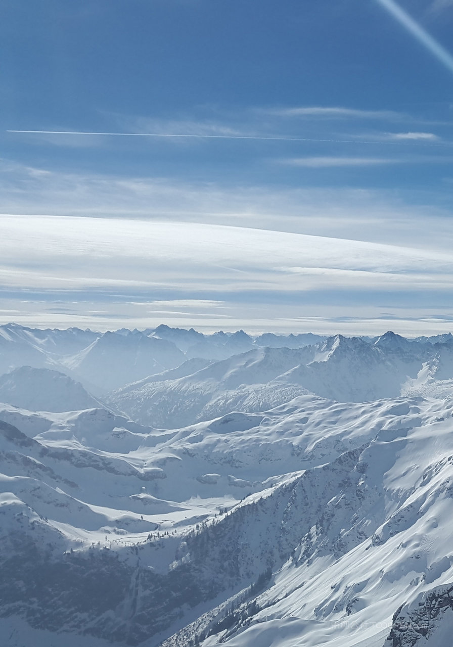 唯美雪山山脉摄影图片