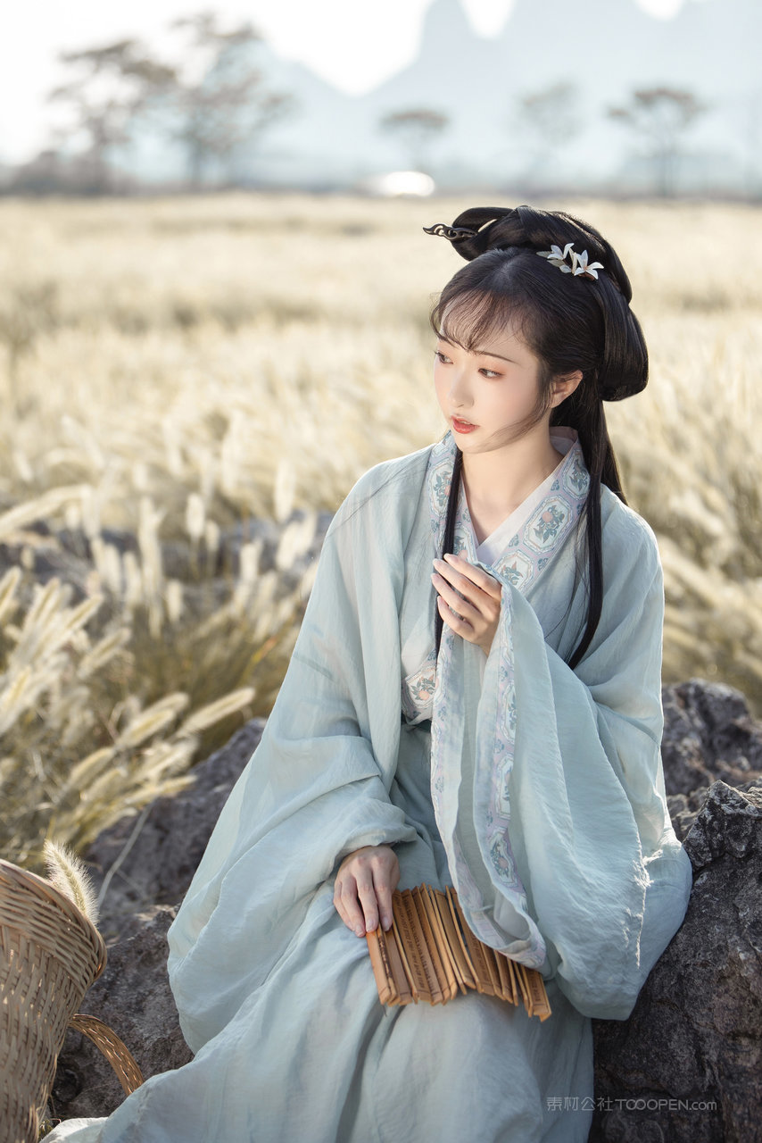 中国古装美女优优人体艺术写真图片