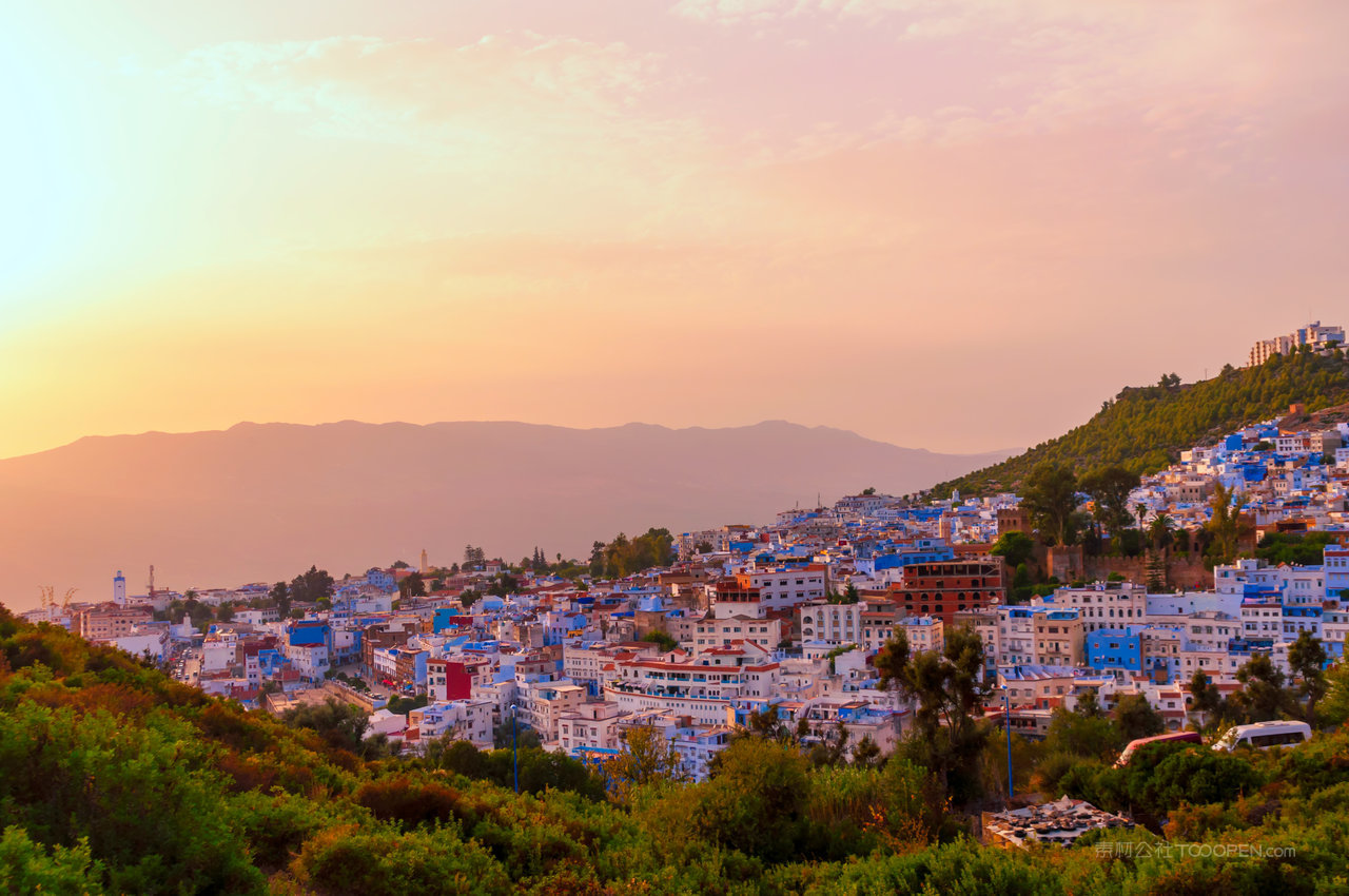 黄昏下的舍夫沙万