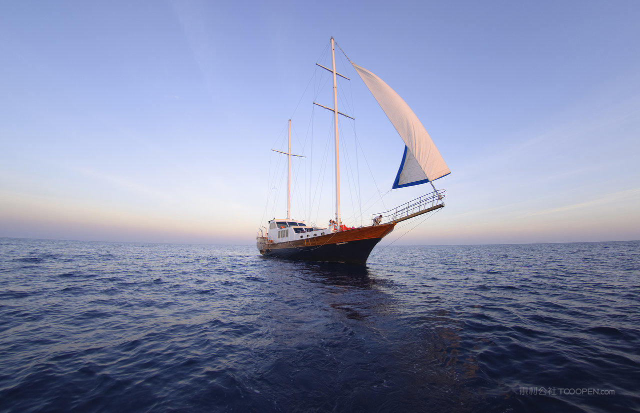 大海海景帆船图片素材