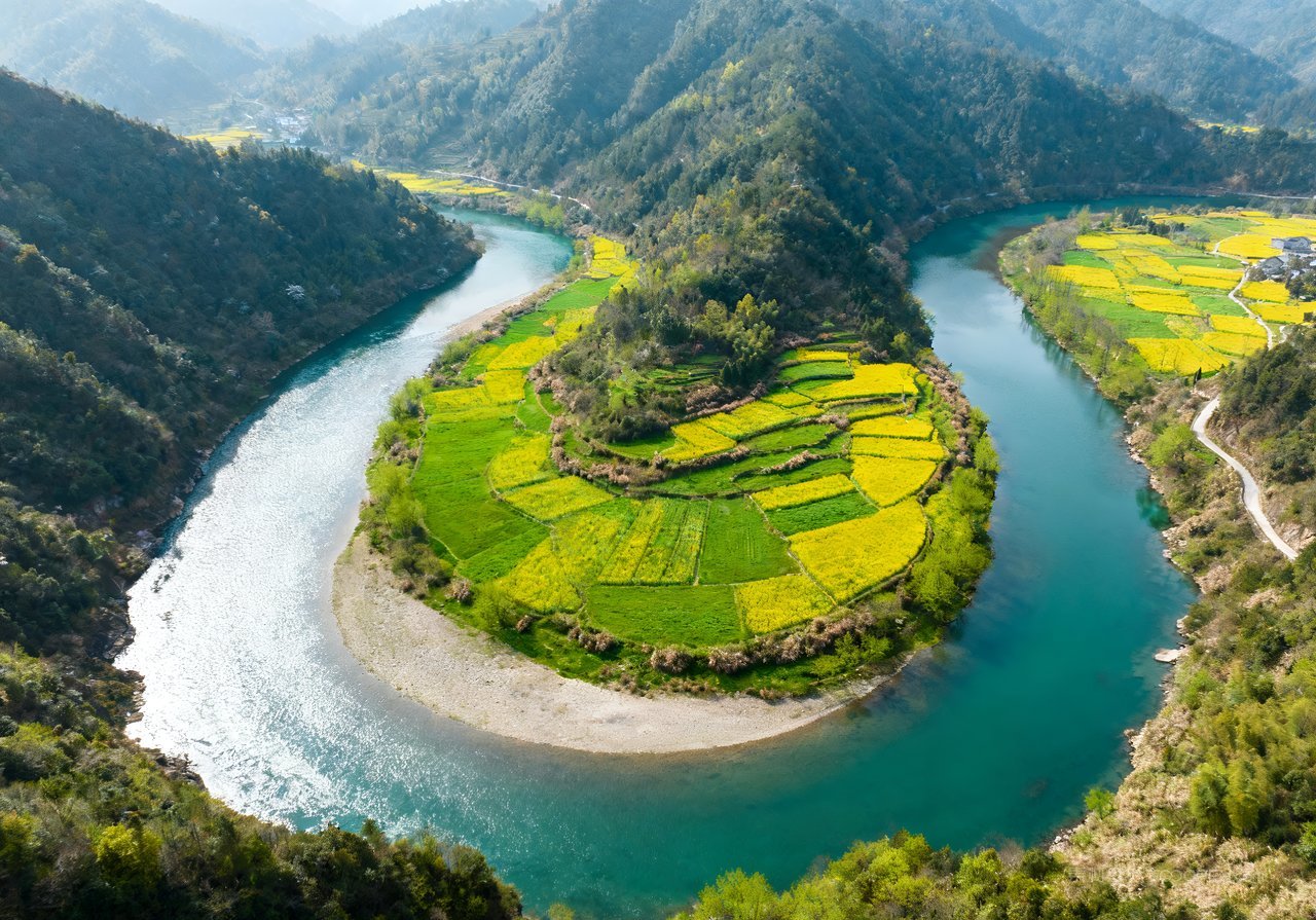 自然天空春天春意意境河流山峰风景唯美