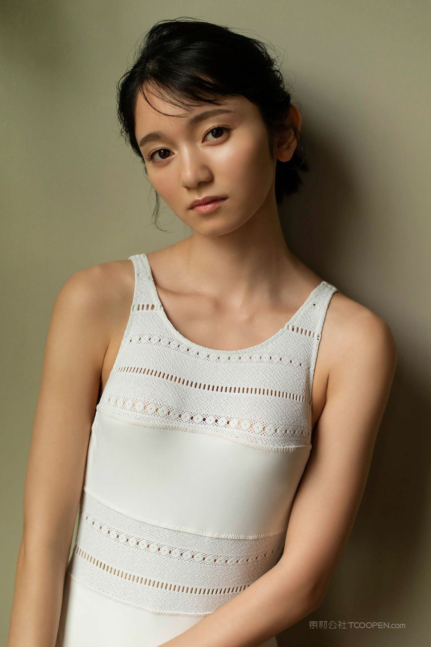 清纯日本MM131美女大学生