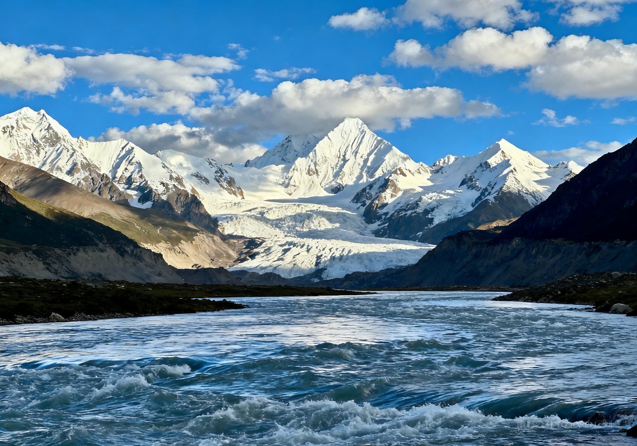 意境春季山峰天空风景唯美山水河流