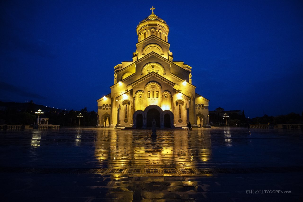 格鲁吉亚-第比利斯圣三一大教堂