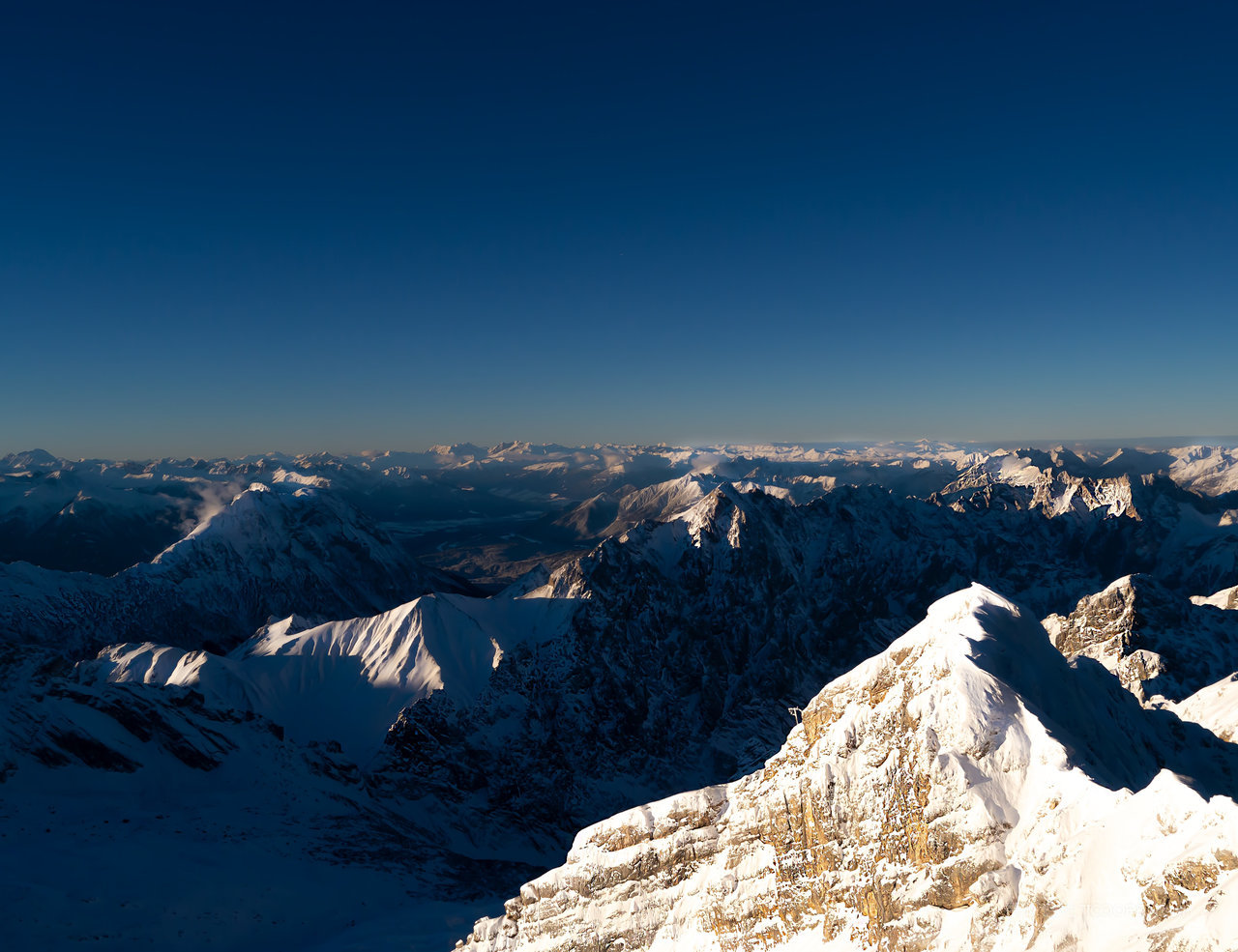 雪山山脉高清摄影图